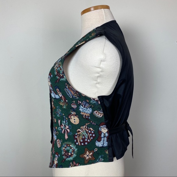 Vintage Christmas Tapestry Vest - Picture 7 of 9